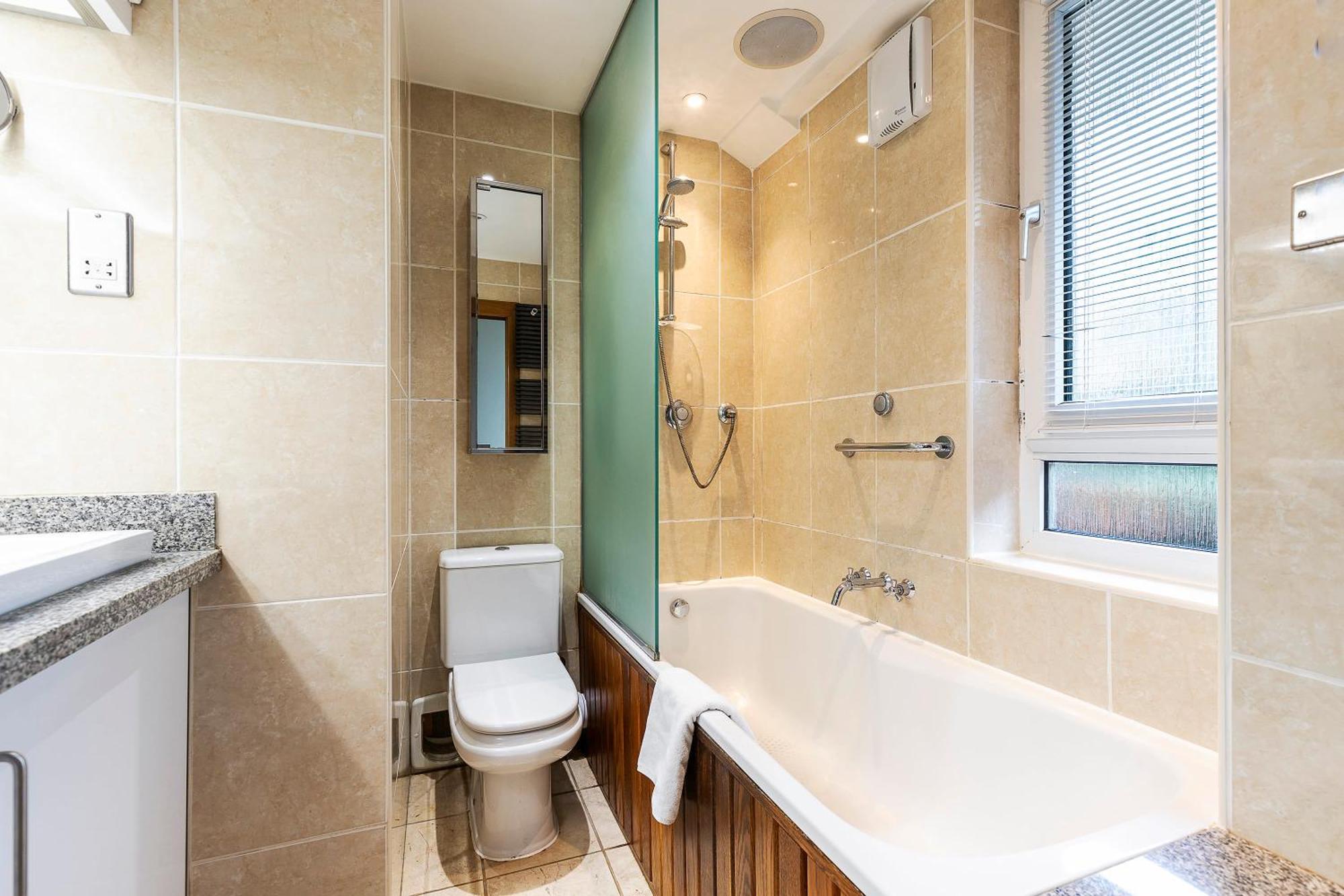 Tower Bridge 2br For 6 With Terrace *