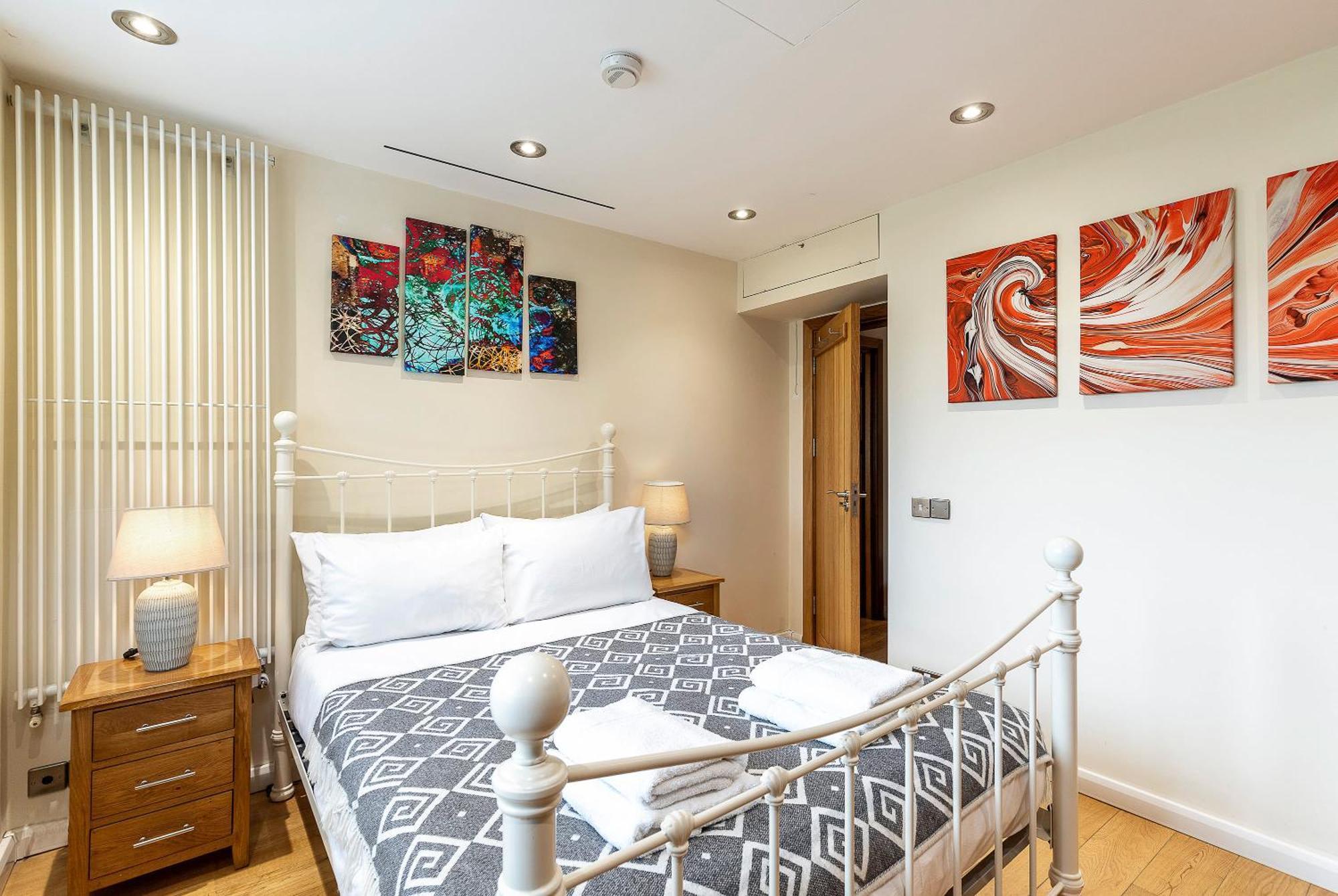 Tower Bridge 2br For 6 With Terrace